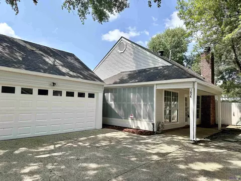 1656 W Fairview Dr, Baton Rouge, LA 70816