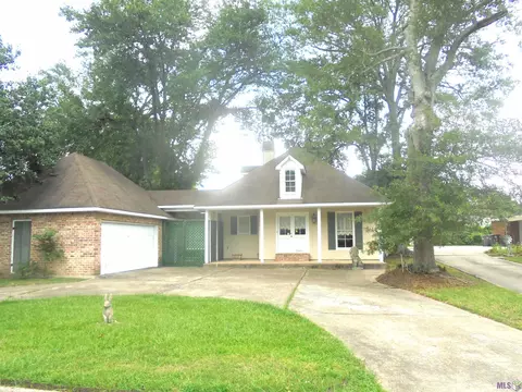 2865 Saratoga Dr, Baton Rouge, LA 70808