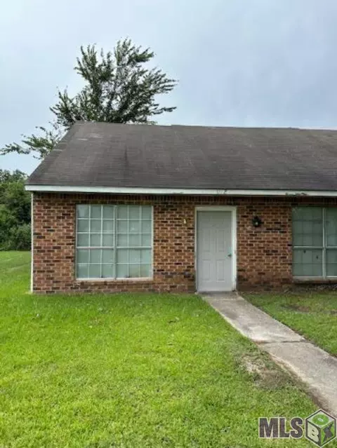 1112 Chemin Dr, Baker, LA 70714
