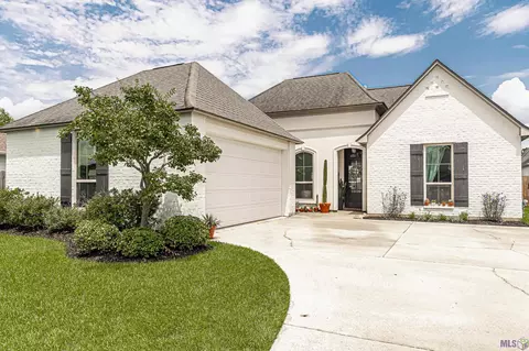 12120 Rotterdam Ave, Geismar, LA 70734