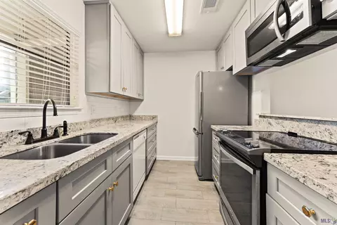 1836 S Brightside View Dr #A, Baton Rouge, LA 70820