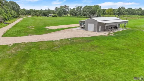 11710 Peairs Rd, Zachary, LA 70791