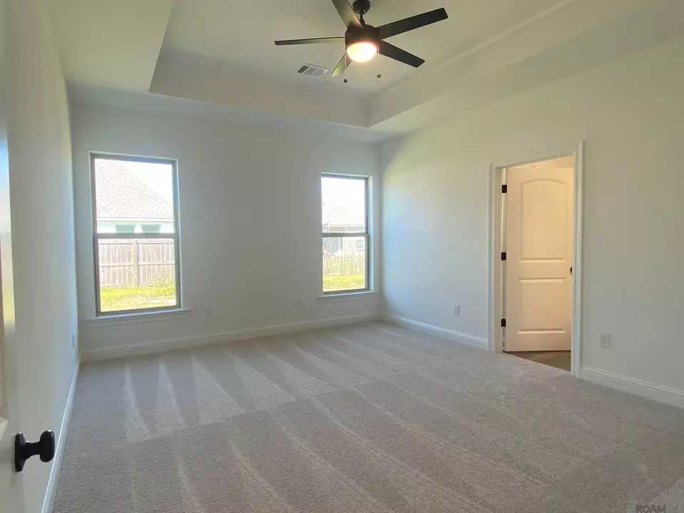  9841 Richford Dr, Denham Springs, LA 70726 photo 6