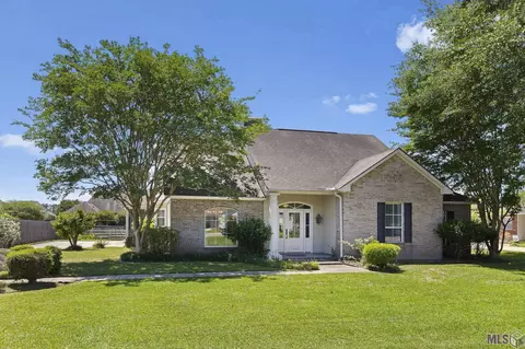 17942 Burnham Way, Greenwell Springs, LA 70739