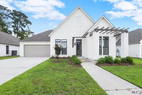1148 Ivy Ct, Denham Springs, LA 70726