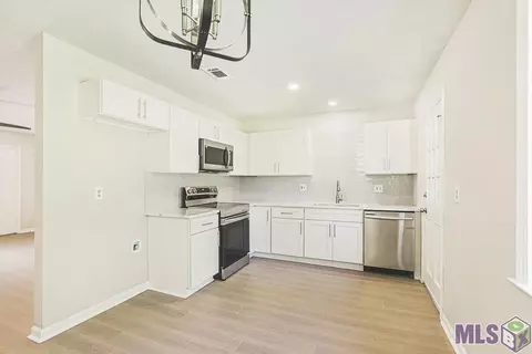 3215 Halifax Dr, Baton Rouge, LA 70819