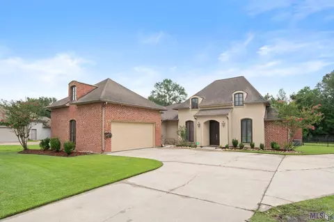18460 Lake Harbor Ln, Prairieville, LA 70769