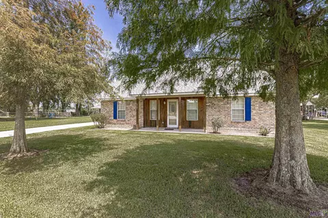 5921 Laura Rd, Fordoche, LA 70732