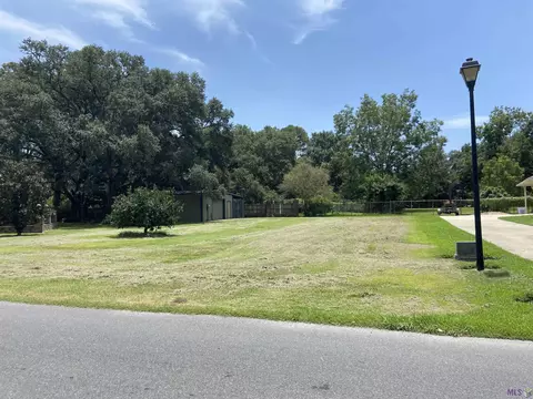 1483 Orleans Quarters Dr, Brusly, LA 70719