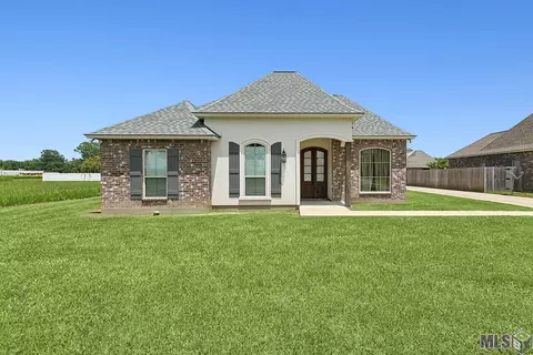 558 Gisele St, New Roads, LA 70760