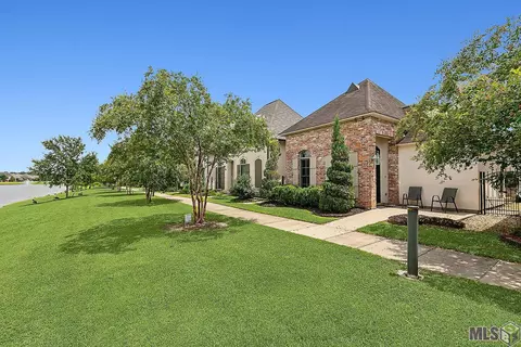 3175 Cypress View Ln, Baton Rouge, LA 70810