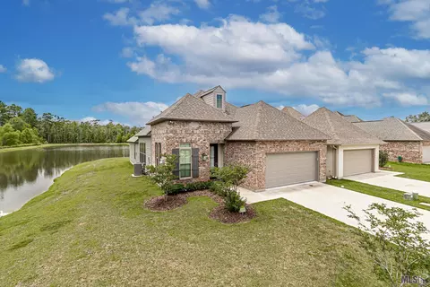 10428 Belle Isle Dr, Denham Springs, LA 70726