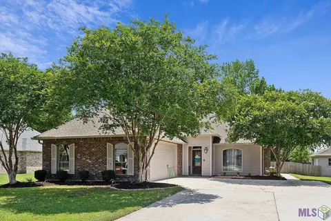 12006 Kern Pl, Gonzales, LA 70737