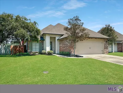 7367 Estelle Dr, Denham Springs, LA 70726