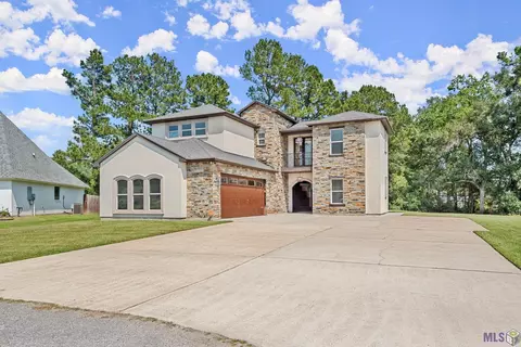 29324 Quezada Dr, Livingston, LA 70754