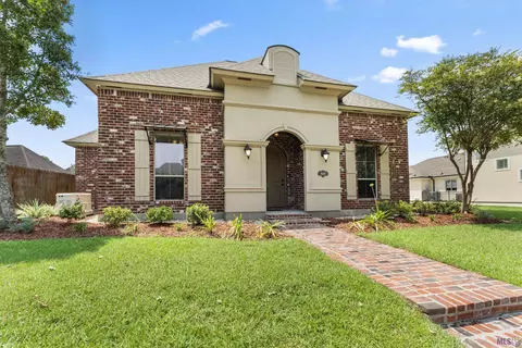 15242 Summer Park Ln, Baton Rouge, LA 70817