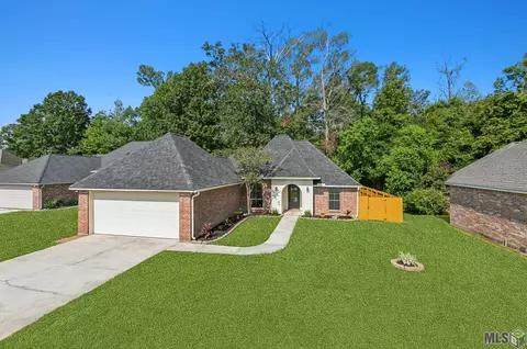 15051 Sherwood Dr, Walker, LA 70785