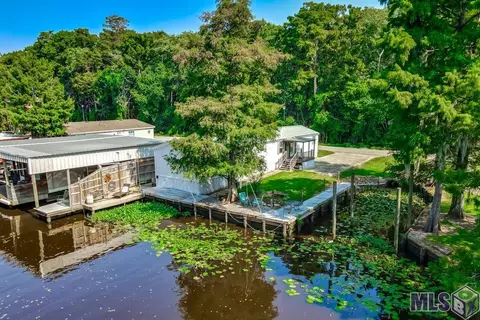 22618 Chene Blanc Ln, Maurepas, LA 70449