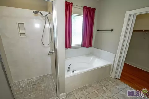 Bath - 29801 Park St, Walker, LA 70785 photo 2 of 2