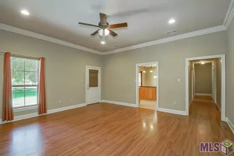 Living - 29801 Park St, Walker, LA 70785 photo 2 of 3
