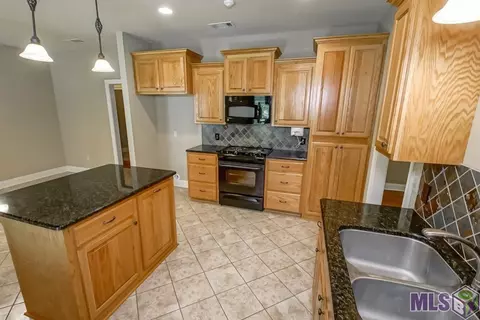 Kitchen - 29801 Park St, Walker, LA 70785 photo 3 of 3