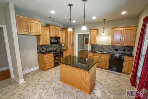 Kitchen - 29801 Park St, Walker, LA 70785 photo 1 of 3