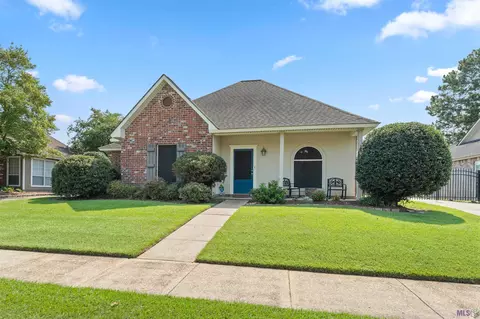 6015 Woodlawn Park Ct, Baton Rouge, LA 70817