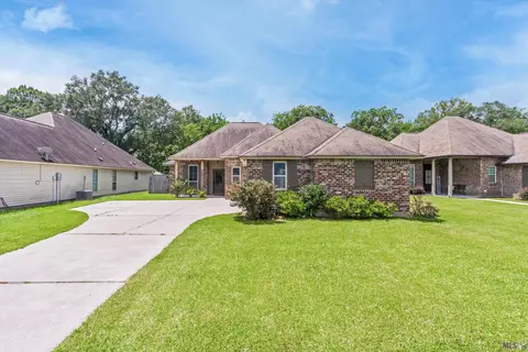 29113 Honeysuckle Ln, Livingston, LA 70754