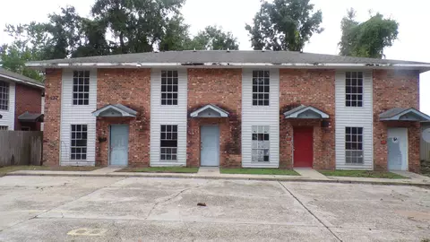 5427 Nicholson Dr, Baton Rouge, LA 70820