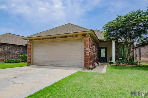 9787 Clearlake Ln, Denham Springs, LA 70726