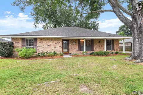 8934 Cottage Dr, Baton Rouge, LA 70806