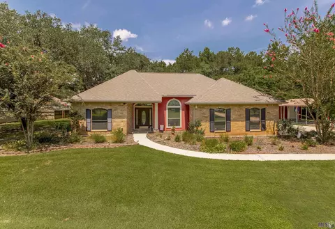 241 Gitz Ln, Madisonville, LA 70447