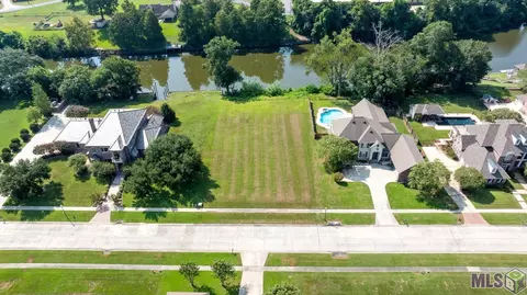 59325 Island Dr, Plaquemine, LA 70764