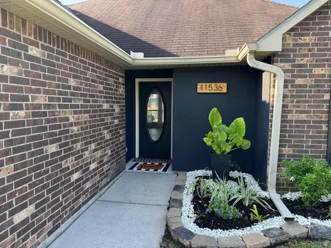 11536 Mary Lee Dr, Denham Springs, LA 70726