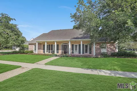 325 Woodstone Dr, Baton Rouge, LA 70808