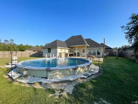 15073 Cross Gate Dr, Walker, LA 70785 photo 2
