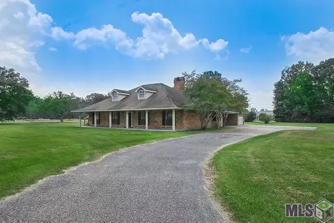 13711 Oak Bend Dr, Baker, LA 70714