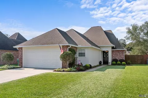 10172 Chanel Dr, Denham Springs, LA 70706