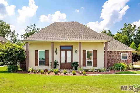 4101 Roseland Dr, Port Allen, LA 70767