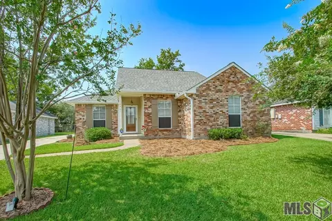 18427 Lake Camellia Ave, Baton Rouge, LA 70817
