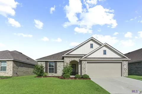 30734 Pine Grove Dr, Denham Springs, LA 70726