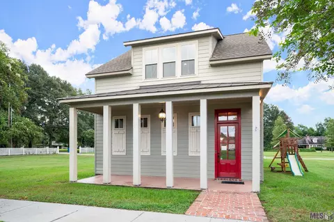 331 Sycamore Cir, Brusly, LA 70719