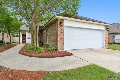 9072 Winding Lake Ave, Baton Rouge, LA 70810