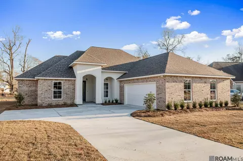 8360 Quiet Creek Dr, Denham Springs, LA 70726