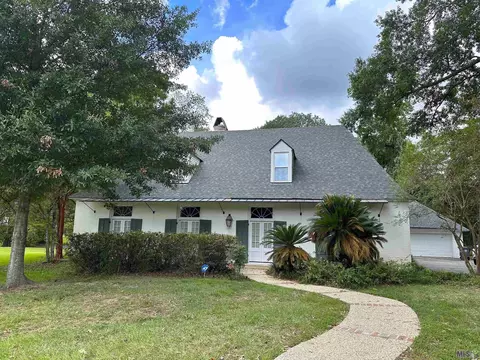 1013 Woodstone Dr, Baton Rouge, LA 70808