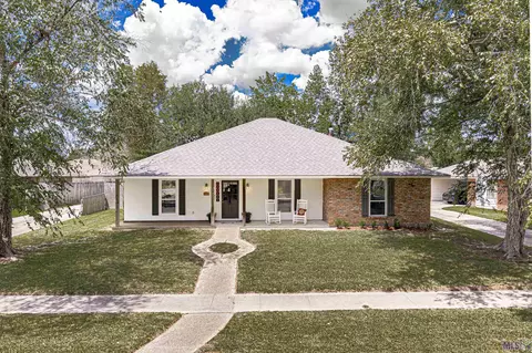 1105 Leycester Dr, Baton Rouge, LA 70808