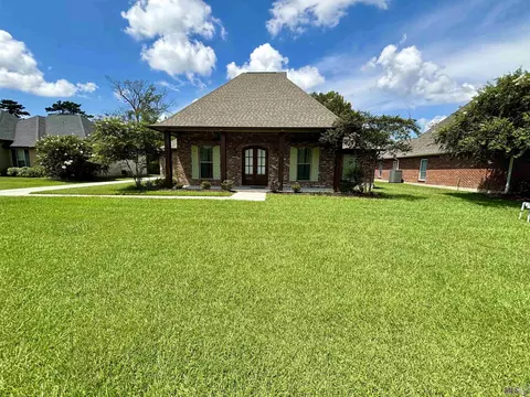 29931 Marsh Dr, Livingston, LA 70754
