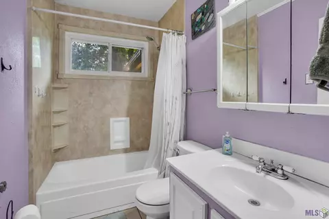 Bath - 9492 Wesson St, Baton Rouge, LA 70809 photo 1 of 1