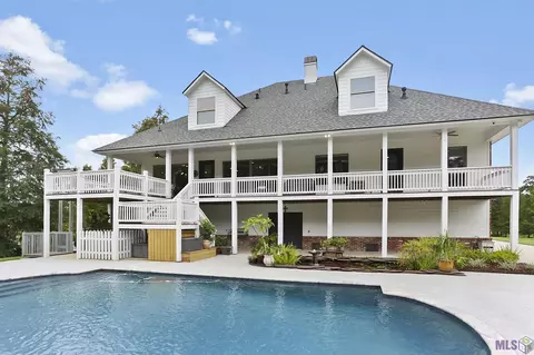 18736 Oakgrove Pkwy, Prairieville, LA 70769