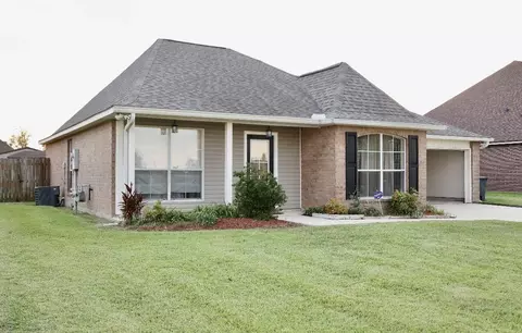 40427 Fitzgerald Dr, Darrow, LA 70725